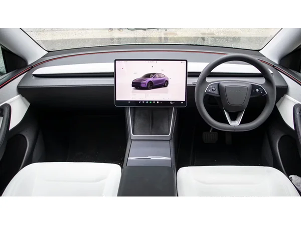 tesla model y model-y-premium-long-range-rwd-2wd-750-kwh interior